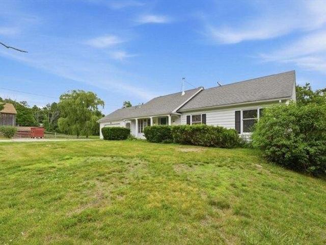 House for sale in Upton, Massachusetts