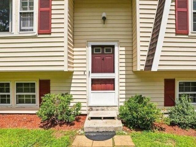 House for sale in Upton, Massachusetts
