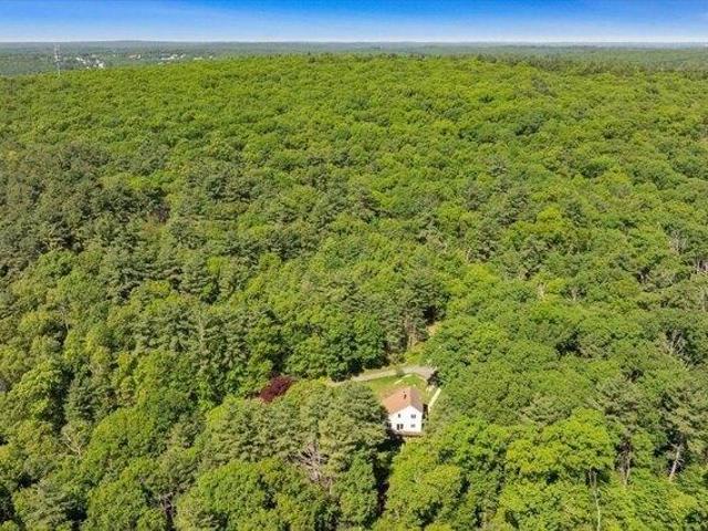 House for sale in Upton, Massachusetts