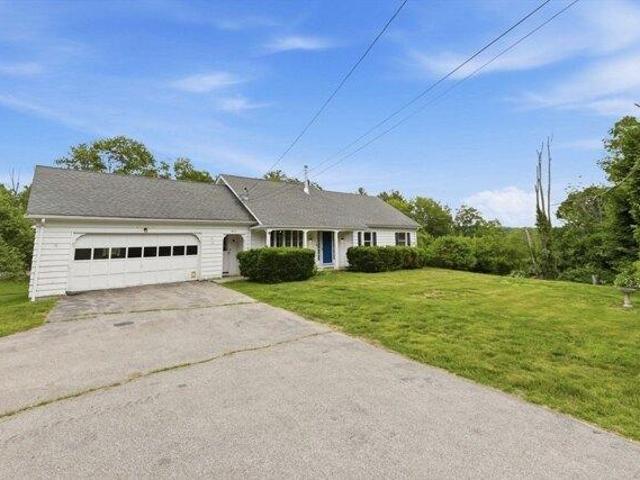 House for sale in Upton, Massachusetts