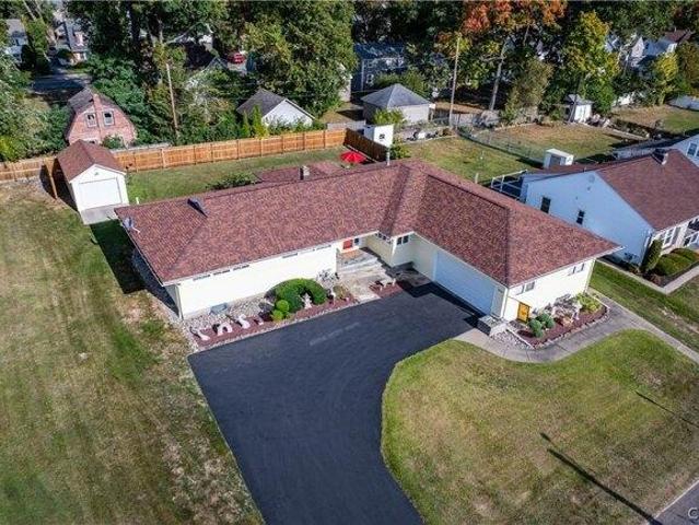 House for sale in Oneida, New York