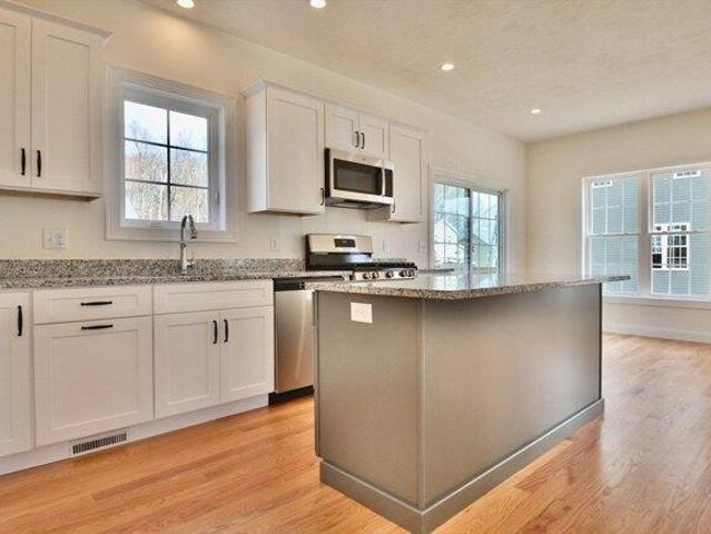 House for sale in North Uxbridge, Massachusetts