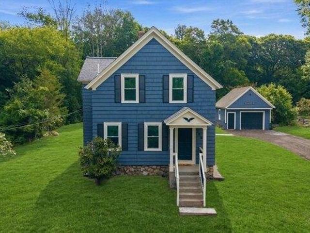 House for sale in North Uxbridge, Massachusetts