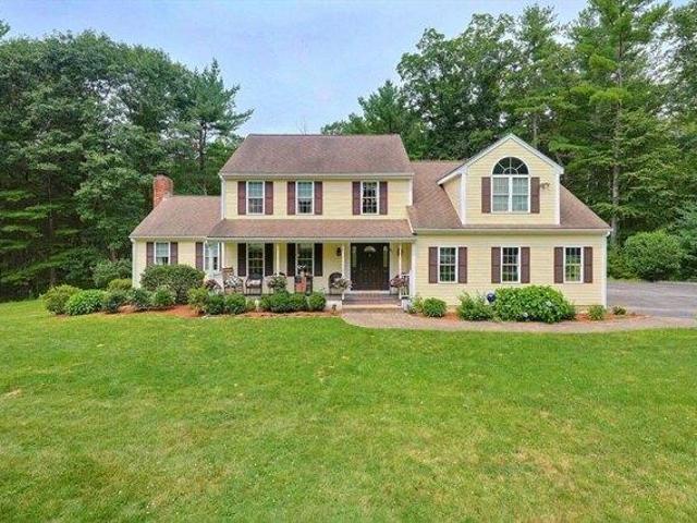 House for sale in North Uxbridge, Massachusetts