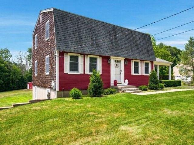 House for sale in North Uxbridge, Massachusetts