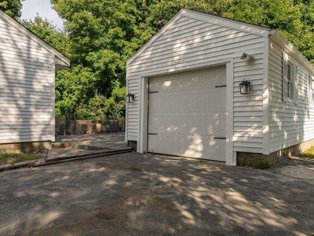 House for sale in North Uxbridge, Massachusetts