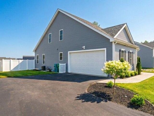 House for sale in North Uxbridge, Massachusetts