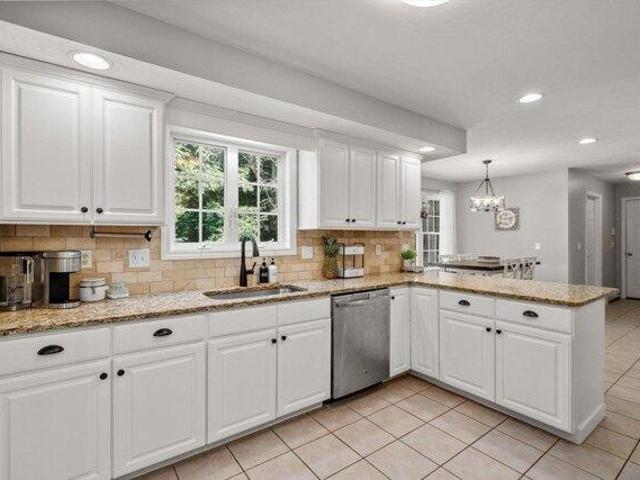House for sale in North Uxbridge, Massachusetts