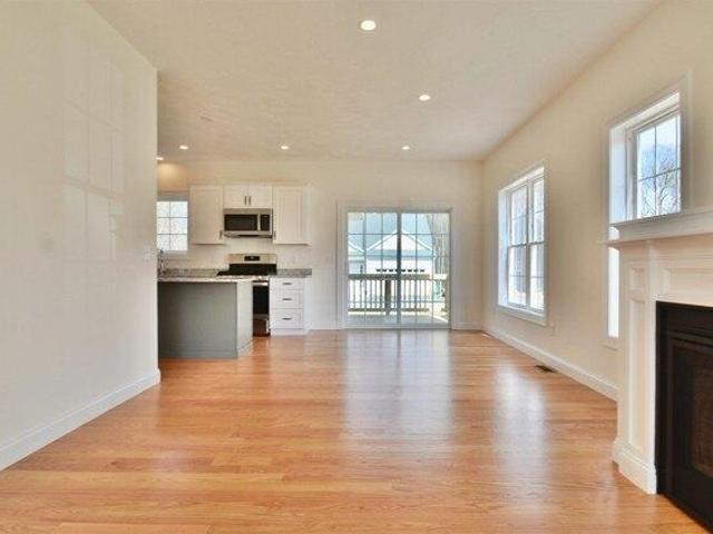 House for sale in North Uxbridge, Massachusetts