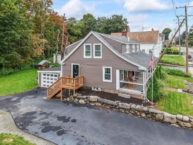House for sale in North Uxbridge, Massachusetts