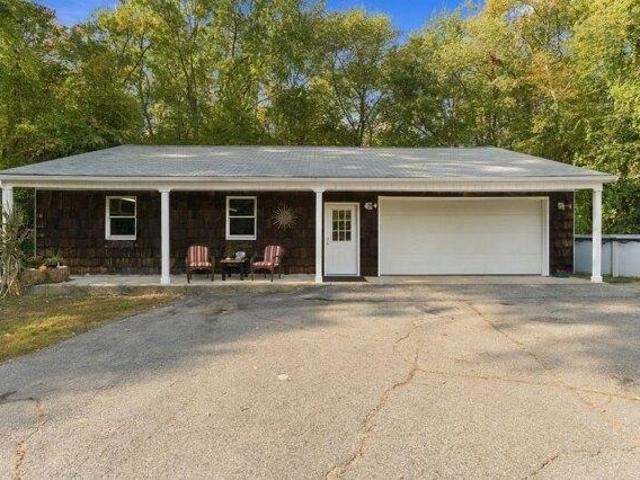 House for sale in Uxbridge, Worcester County