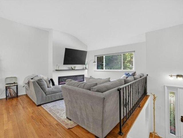 House for sale in Valhalla, New York