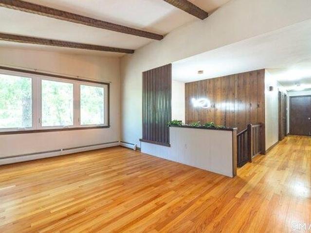 House for sale in Vernon, Capitol Planning Region