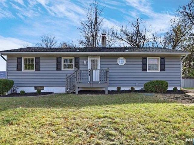 House for sale in Glenwood, New Jersey