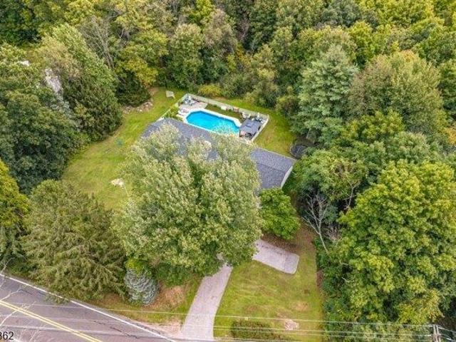 House for sale in Independence Corner, Vernon Township