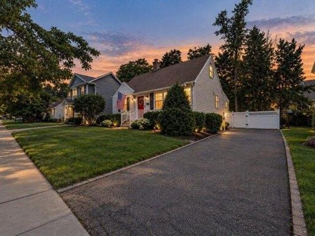 House for sale in Verona, Essex County