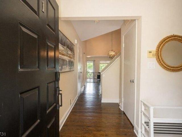 House for sale in Beacon Hill at Verona, Verona