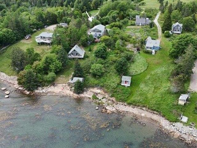 House for sale in Vinalhaven, Maine