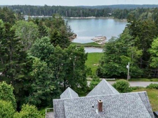 House for sale in Vinalhaven, Maine