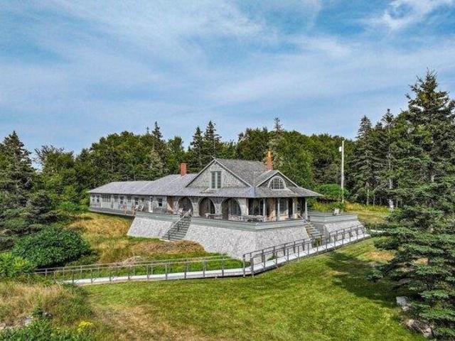 House for sale in Vinalhaven, Maine