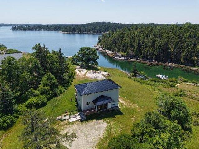 House for sale in Vinalhaven, Maine