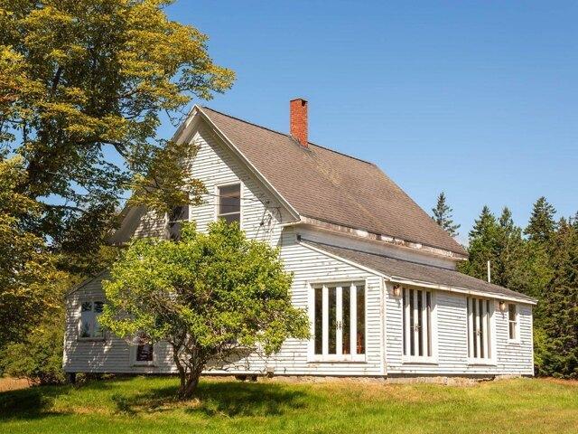 House for sale in Vinalhaven, Maine
