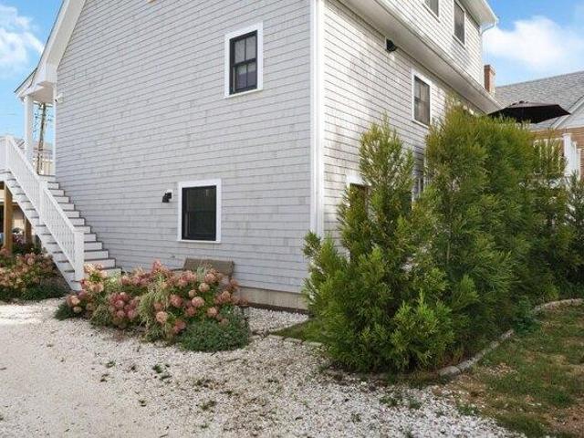 House for sale in William Street Historic District, Tisbury