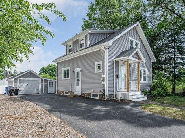 House for sale in Wakefield, Massachusetts