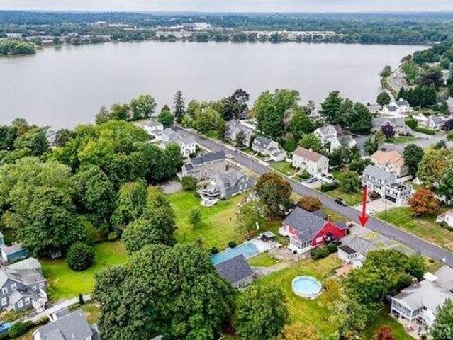 House for sale in Wakefield, Massachusetts