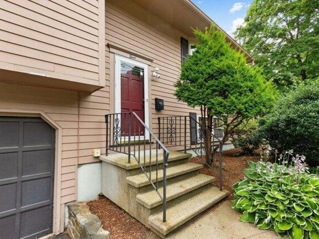 House for sale in Wakefield, Massachusetts
