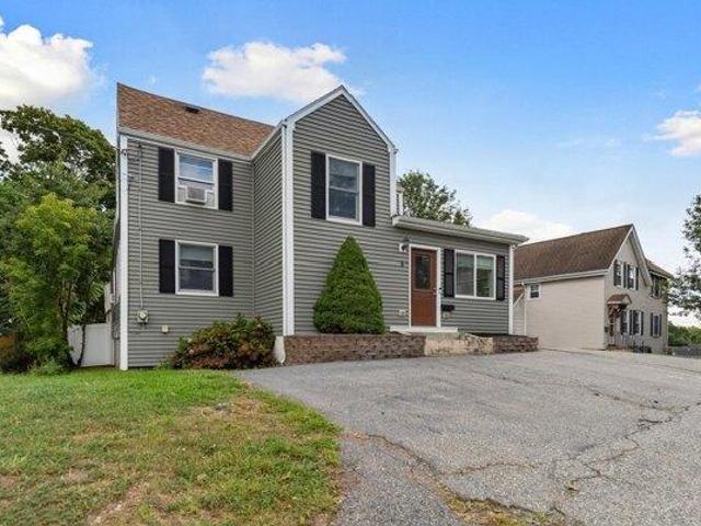 House for sale in Wakefield, Middlesex County