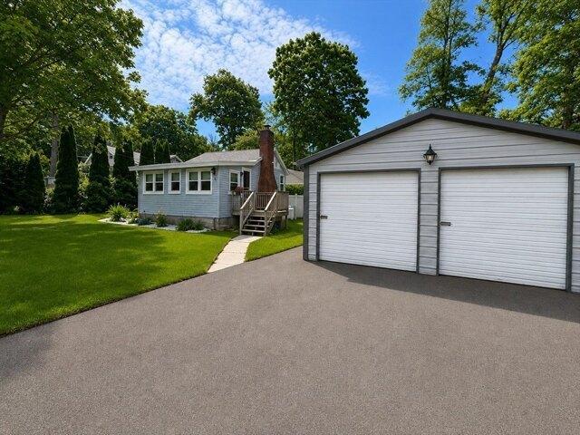 House for sale in Hampden, Massachusetts