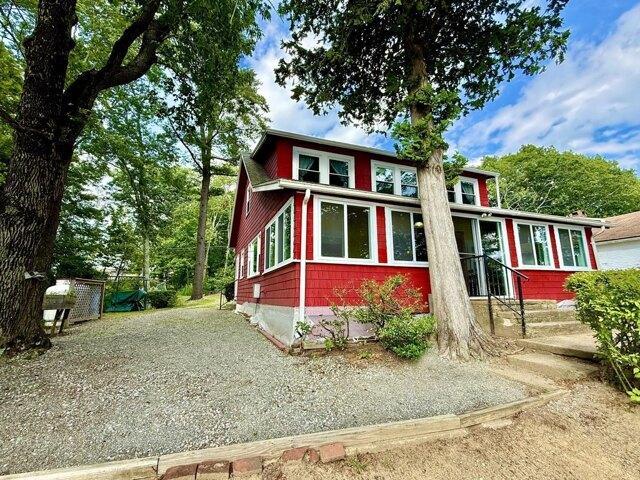 House for sale in Wales, Hampden County