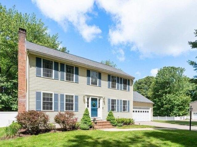 House for sale in Walpole, Massachusetts
