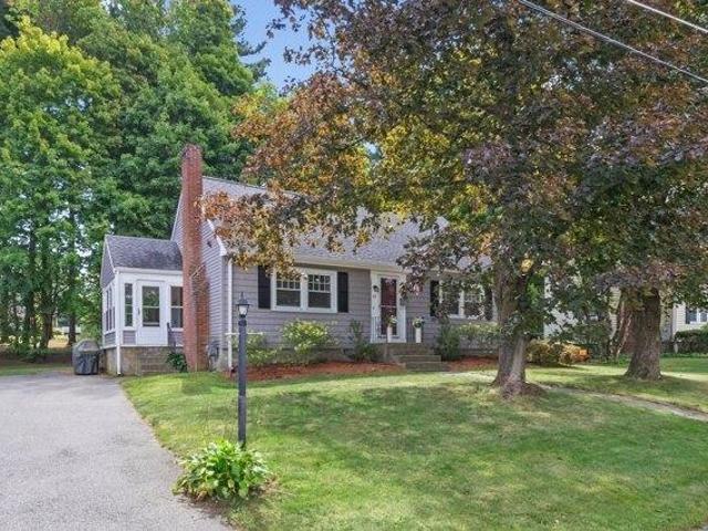 House for sale in Walpole, Norfolk County