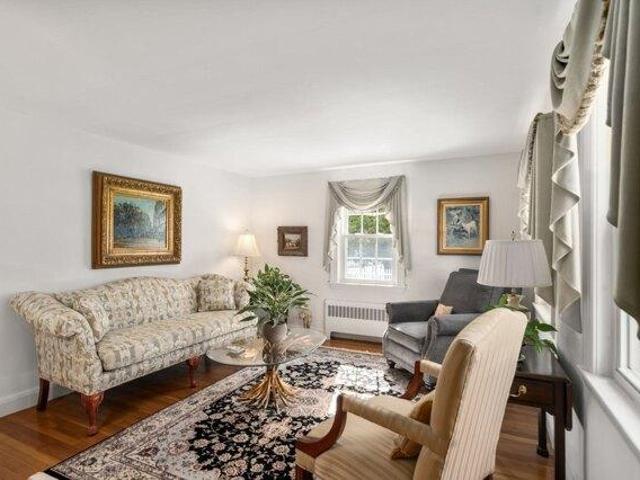 House for sale in Cedar, Walpole