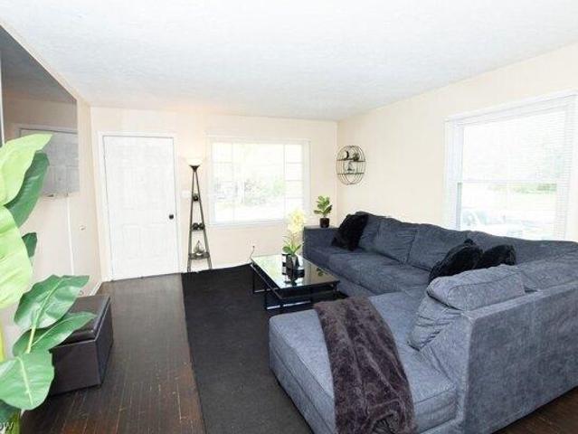 House for sale in Warren, Ohio