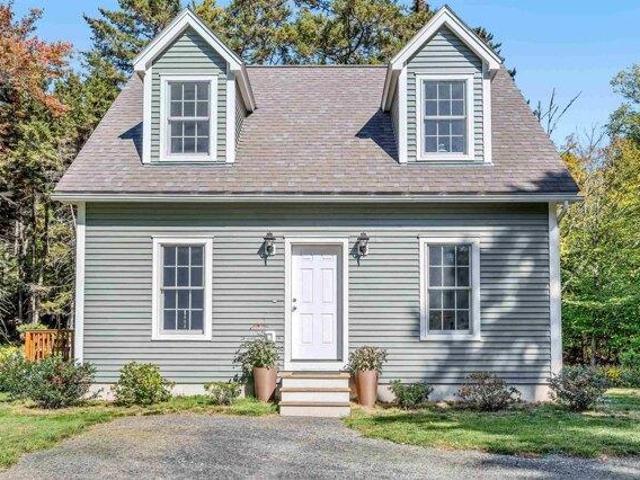 House for sale in Warren, Washington County