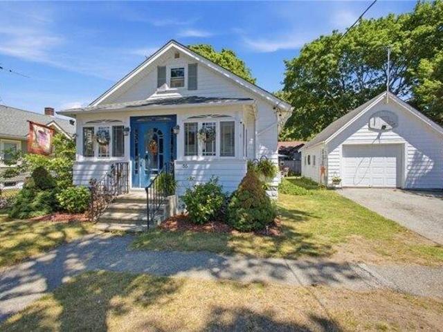 House for sale in Warwick, Rhode Island