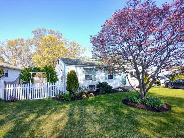 House for sale in Warwick, Rhode Island