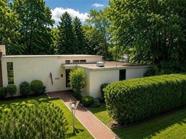 House for sale in East Greenwich, Rhode Island