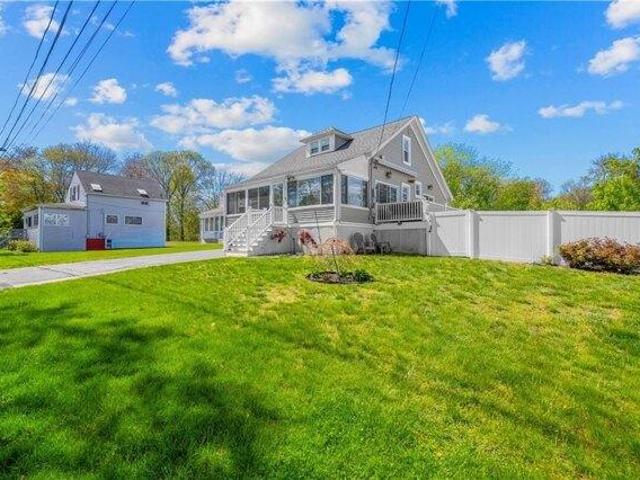 House for sale in Warwick, Rhode Island
