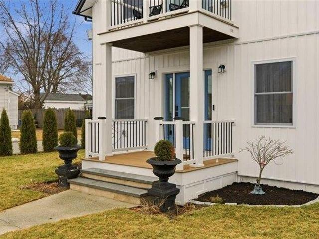 House for sale in Warwick, Rhode Island