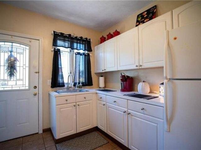 House for sale in Warwick, Kent County