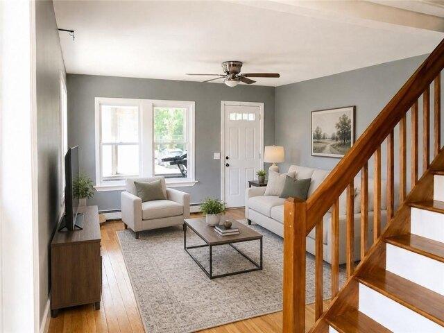 House for sale in Lakewood, Warwick