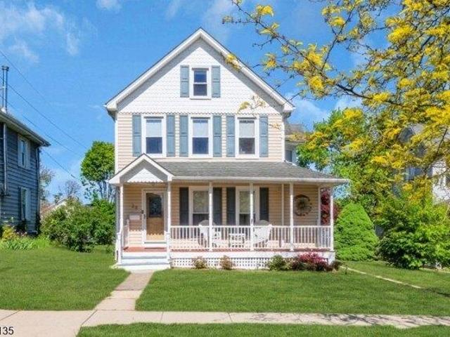 House for sale in Washington, New Jersey