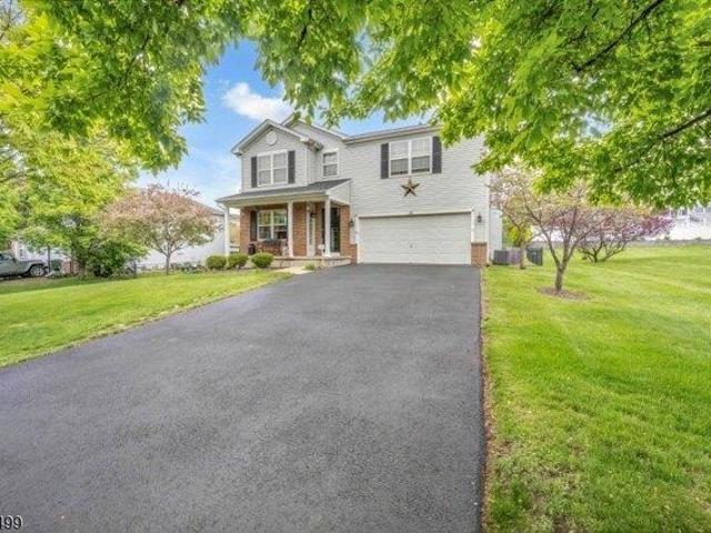 House for sale in Washington, New Jersey