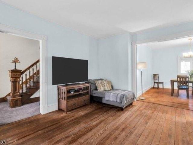 House for sale in Washington, New Jersey