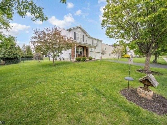 House for sale in Washington, New Jersey