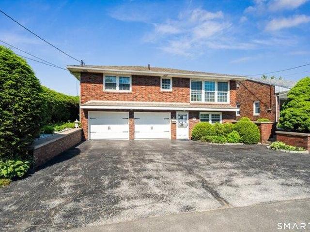House for sale in Waterbury, Connecticut